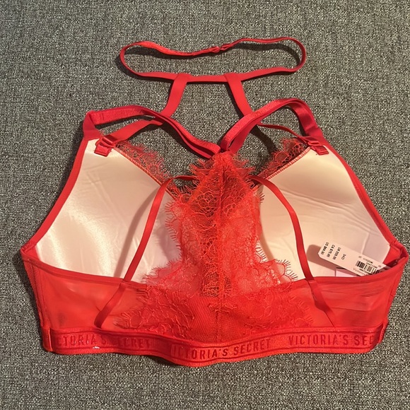 NWT Victoria’s Secret Very Sexy Plunge Bra - Picture 2 of 4